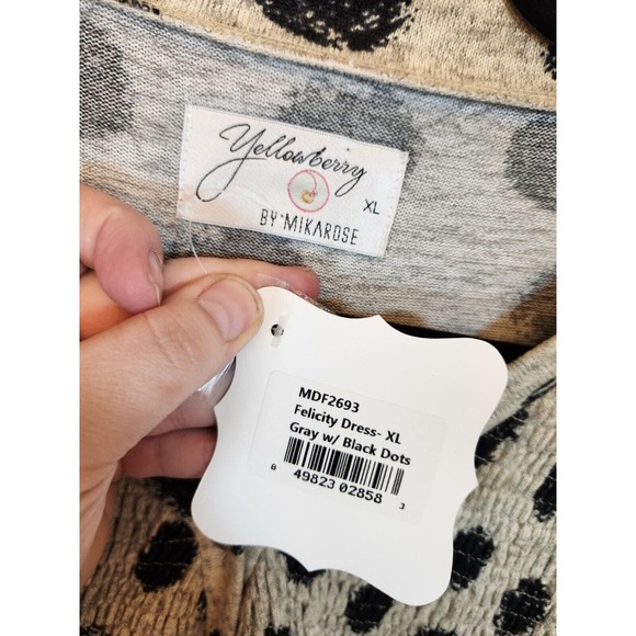 Yellowberry Women's‎ Gray w/Black Dot Long Sleeve V-Neck Felicity Dress Size XL - Picture 3 of 6